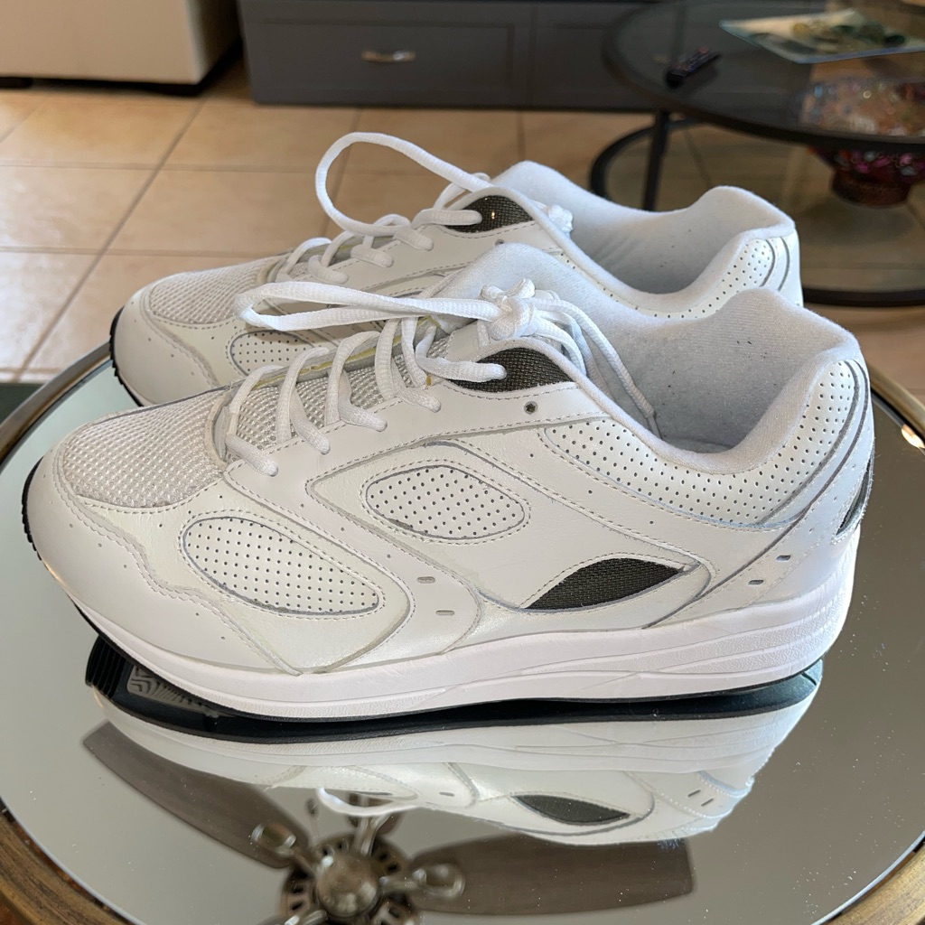 Drew Woman Flare Leather/Mesh Tennis Shoes- White